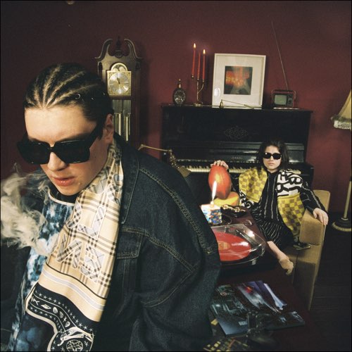 Музика Saluki & 104 - Лавэ (feat. Anikv & Билик)