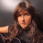 Victoria Niro от Додому