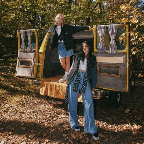 Музика Daasha - Я Не Думаю (feat. Demidova & Панч)