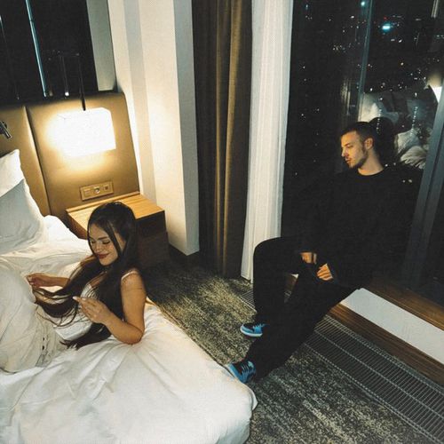 Музика White Gallows - Рэдиссон (feat. Scirena)