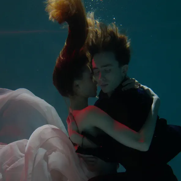 Музика MBreeze - Потону