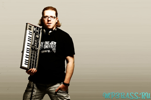 Музика Jalsomino - В Украине Лето (feat. DJ Rey)