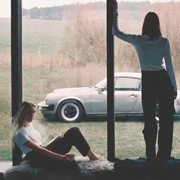 Музика Dan Korshunov - Luv