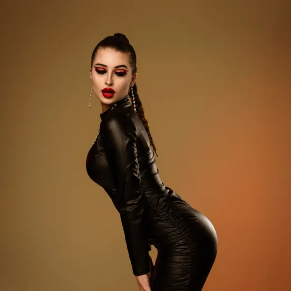 Музика Госпожа Эвелин - Можно