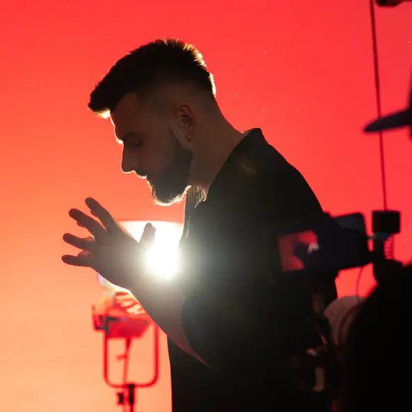 Музика Pustovit - Не Вміє Кохати