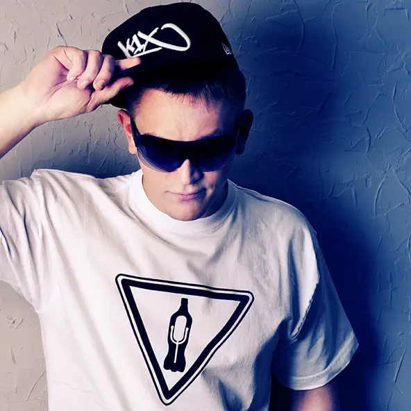 Музика Витя Матанга - Гаити (feat. Makarov)