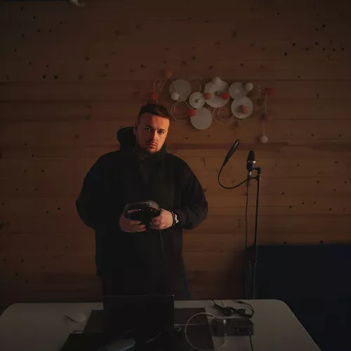 Музика Kvdych - Жить В Кайф