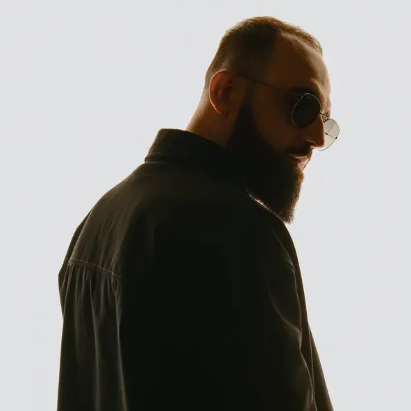 Музика Artem Smile - Lova Lova 2.0 (feat. Rendow & Alfredovich)