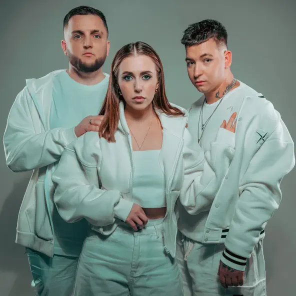 Музика Тайпан - По Барам (feat. Li Za & Hydy)