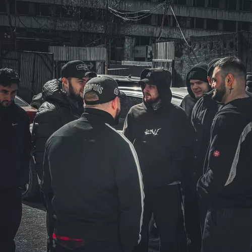 Музика Mentalitet - Газуй Пока Молод (feat. Татарин)