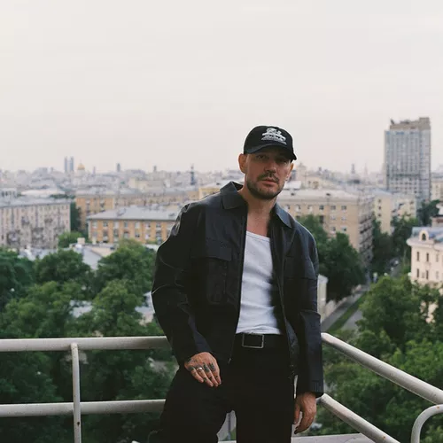 Музика Luxor - До Зари