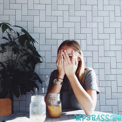 Музика T1One - Её Зелёные Глаза