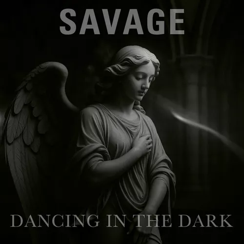 Музика Savage - Dancing In The Dark