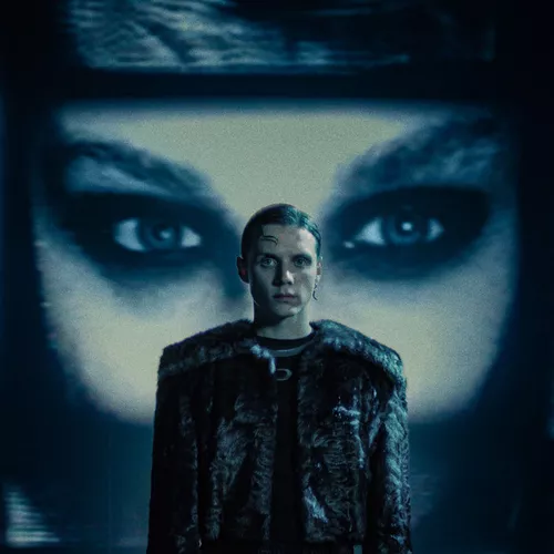 Музика Ваня Дмитриенко - Ладони (feat. Saluki)