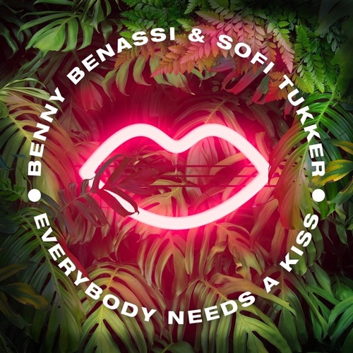 Музика Benny Benassi & Sofi Tukker - Everybody Needs A Kiss (Extended Mix)