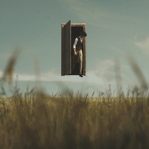 Музика Slider & Magnit - Knokin' On Heaven's Door (feat. Mikayla)